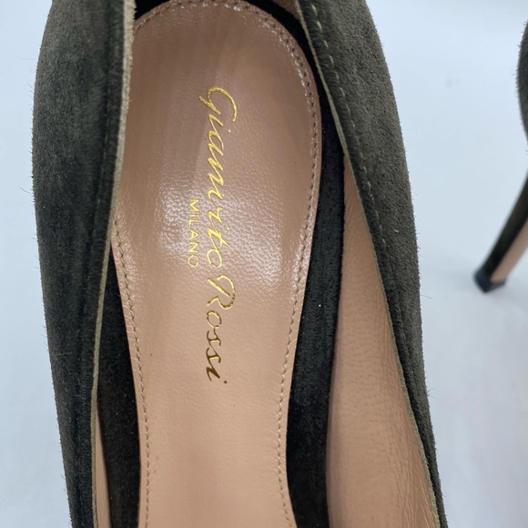 Gianvito Rossi Suede Pumps - Picture 8 of 11